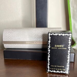Marc Jacobs Daisy Eau de Toilette - Black and White